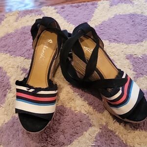 Splendid Red, White and Blue Wedges with Tie Straps size 7.5